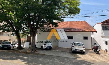 Casa para venda em Jardim Faculdade de 476.00m² com 6 Quartos e 8 Garagens