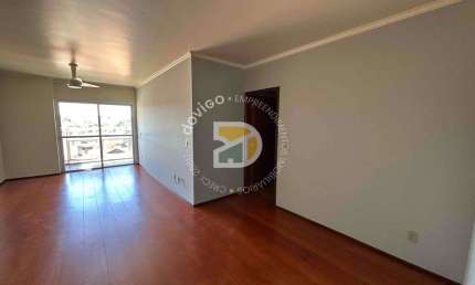 Apartamento para alugar em Centro de 136.00m² com 3 Quartos, 1 Suite e 1 Garagem