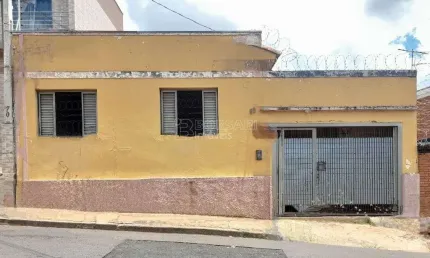 Casa para venda em Centro de 200.00m² com 4 Quartos, 1 Suite e 1 Garagem