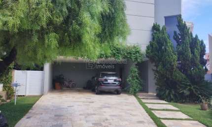 Sobrado para venda em Altos Do Jaraguá de 340.00m² com 4 Quartos, 3 Suites e 4 Garagens