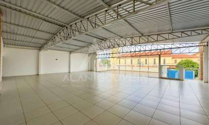 Galpão / Depósito / Armazém para alugar em Centro de 420.00m²