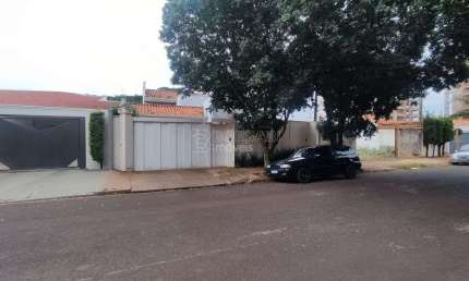 Casa para venda em Vila Harmonia de 295.00m² com 5 Quartos, 1 Suite e 2 Garagens