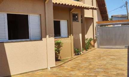 Casa para venda e aluguel em Altos Do Jaraguá de 257.00m² com 3 Quartos, 1 Suite e 5 Garagens