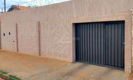 Casa para venda em Parque Laranjeiras de 104.00m² com 1 Quarto e 6 Garagens