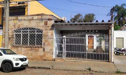 Prédio Comercial para venda em Centro de 190.00m² com 5 Quartos, 1 Suite e 1 Garagem