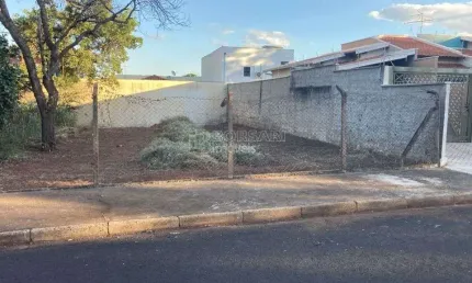 Terreno à venda na Avenida Elvira Schiavo Ianelli, Jardim Botânico, Araraquara