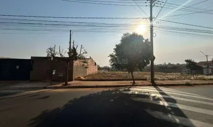 Terreno à venda na Rua Cármino Brambilla, 00, Cidade Jardim, Araraquara