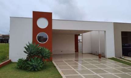Casa para venda e aluguel em Jd Garret de 250.00m² com 3 Quartos, 1 Suite e 4 Garagens