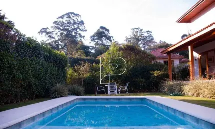 Casa de Condomínio para venda e aluguel em Granja Viana de 320.00m² com 3 Quartos, 1 Suite e 4 Garagens