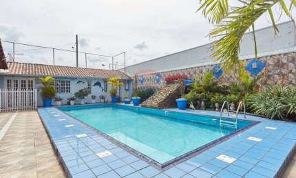 Casa para venda em Cajuru de 344.00m² com 3 Quartos, 1 Suite e 5 Garagens