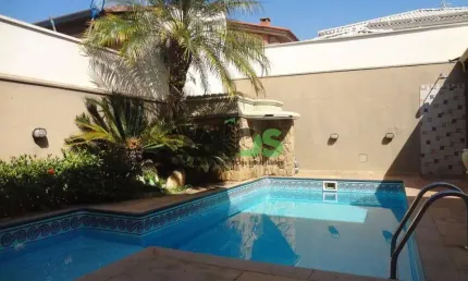 Casa para alugar em Granja Olga Iii de 355.00m² com 3 Quartos, 1 Suite e 4 Garagens