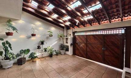 Casa para venda em Loteamento Rio Acima de 147.35m² com 3 Quartos, 1 Suite e 2 Garagens