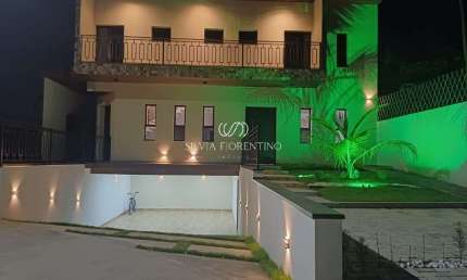Casa para venda em Quiririm de 492.00m² com 3 Quartos, 2 Suites e 1 Garagem