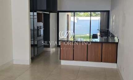 Casa para alugar em Loteamento Residencial Campos Do Conde Ii de 250.00m² com 3 Quartos, 1 Suite e 4 Garagens