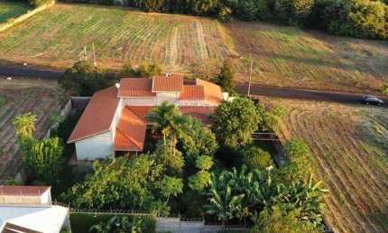 Casa para venda em Brodowski de 312.00m² com 4 Quartos e 2 Suites