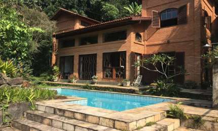 Casa de Condomínio para alugar em Caraguatá de 350.00m² com 4 Quartos e 6 Garagens