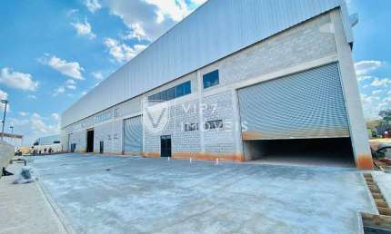 Galpão / Depósito / Armazém para alugar em Iporanga de 1080.00m² com 30 Garagens