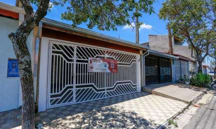 Casa para alugar em Jardim Residencial Villa Amato de 105.00m² com 3 Quartos, 1 Suite e 2 Garagens