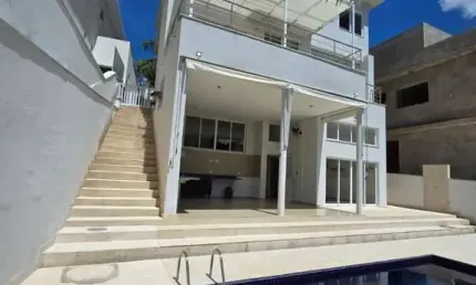 Casa para venda em Parque Sinai de 400.00m² com 5 Quartos, 4 Suites e 4 Garagens