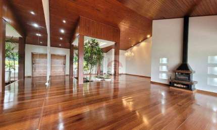 Casa de Condomínio para venda e aluguel em Chácaras Cataguá de 600.00m² com 4 Quartos, 4 Suites e 8 Garagens