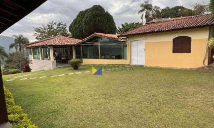 Chácara para venda em Mascate de 650.00m² com 5 Quartos, 3 Suites e 10 Garagens