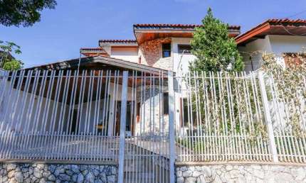 Casa para alugar em Parque Campolim de 480.00m² com 4 Quartos, 4 Suites e 3 Garagens
