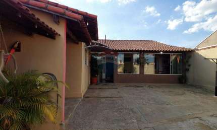Casa para venda em Parque São Camilo de 150.00m² com 2 Quartos e 8 Garagens