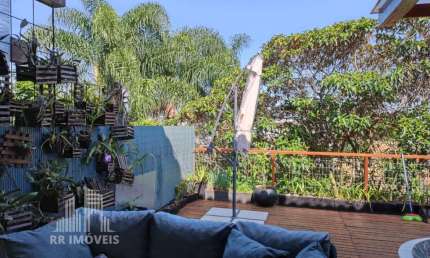 Casa para venda em Alphaville de 176.00m² com 3 Quartos, 1 Suite e 2 Garagens