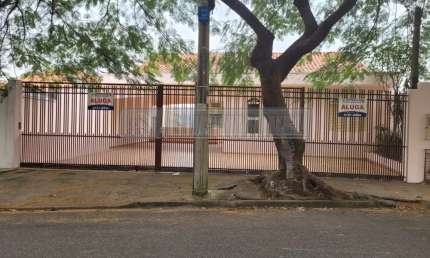 Casa para venda em Parque Das Laranjeiras de 98.00m² com 2 Quartos e 6 Garagens