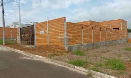 Casa para venda em Jardim Furlan Ii de 230.00m² com 2 Quartos, 1 Suite e 2 Garagens