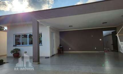 Casa para venda em Analandia de 170.00m² com 3 Quartos, 1 Suite e 4 Garagens