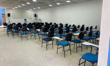 Sala Comercial para alugar em Centro de 260.00m² com 1 Garagem