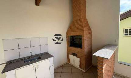 Casa para alugar em Jardim Centenário de 130.00m² com 5 Quartos, 2 Suites e 2 Garagens