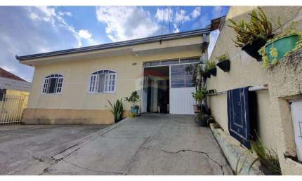 Casa para venda em Xaxim de 192.00m² com 3 Quartos e 2 Garagens