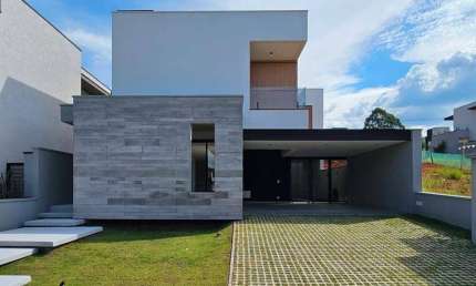 Casa para venda em Cézar De Souza de 267.00m² com 3 Quartos, 3 Suites e 4 Garagens