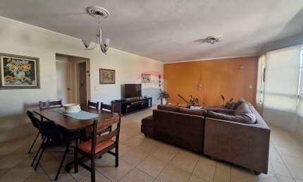 Casa para venda em Centro de 178.88m² com 3 Quartos, 1 Suite e 8 Garagens
