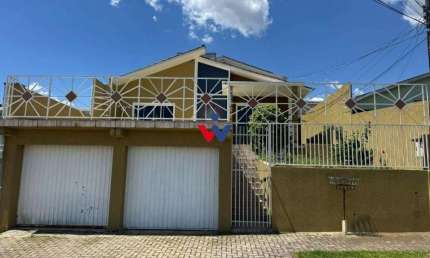 Sobrado para venda em Iguaçu de 300.00m² com 3 Quartos, 2 Suites e 2 Garagens
