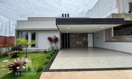 Casa para venda em Estância Hípica de 193.00m² com 3 Quartos, 2 Suites e 2 Garagens