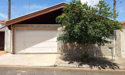 Casa para venda em Jardim Chaparral de 140.78m² com 3 Quartos, 1 Suite e 3 Garagens