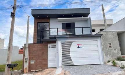 Sobrado para venda em Loteamento Residencial Jardim Esmeralda de 177.00m² com 3 Quartos, 1 Suite e 2 Garagens