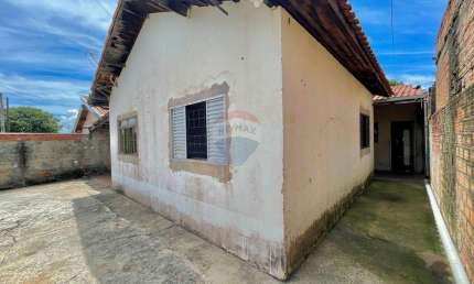 Casa para venda em Jardim Ipê Vii de 130.00m² com 3 Quartos e 2 Garagens