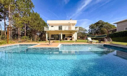 Casa de Condomínio para venda e aluguel em Patrimônio Do Carmo de 294.00m² com 4 Quartos, 1 Suite e 3 Garagens