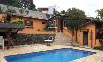 Casa de Condomínio para venda e aluguel em Granja Viana de 600.00m² com 4 Quartos, 2 Suites e 10 Garagens