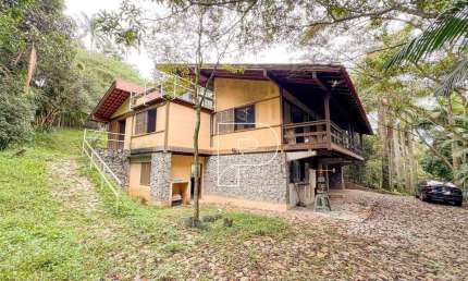 Casa para venda e aluguel em Chácaras Dos Lagos de 450.00m² com 4 Quartos, 3 Suites e 12 Garagens