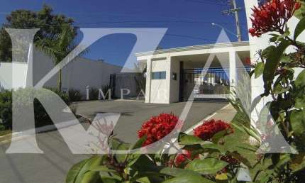Casa para alugar em Jardim Carolina de 125.00m² com 3 Quartos, 1 Suite e 2 Garagens