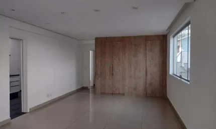 Apartamento para alugar em Castelo de 140.00m² com 4 Quartos, 2 Suites e 2 Garagens