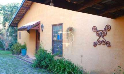 Casa de Condomínio para venda em Granja Viana de 170.00m² com 2 Quartos, 1 Suite e 4 Garagens