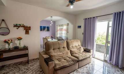 Casa para venda em Jardim Carioca de 240.00m² com 3 Quartos, 1 Suite e 2 Garagens