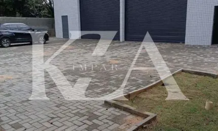 Galpão / Depósito / Armazém para alugar em Medeiros de 280.00m² com 8 Garagens