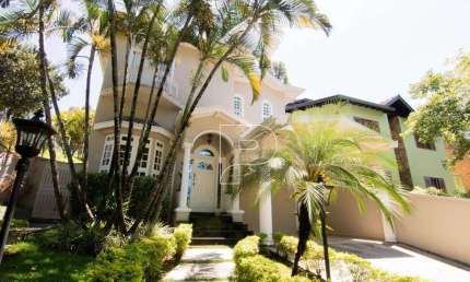 Casa de Condomínio para venda em Granja Viana de 358.00m² com 4 Quartos, 2 Suites e 4 Garagens
